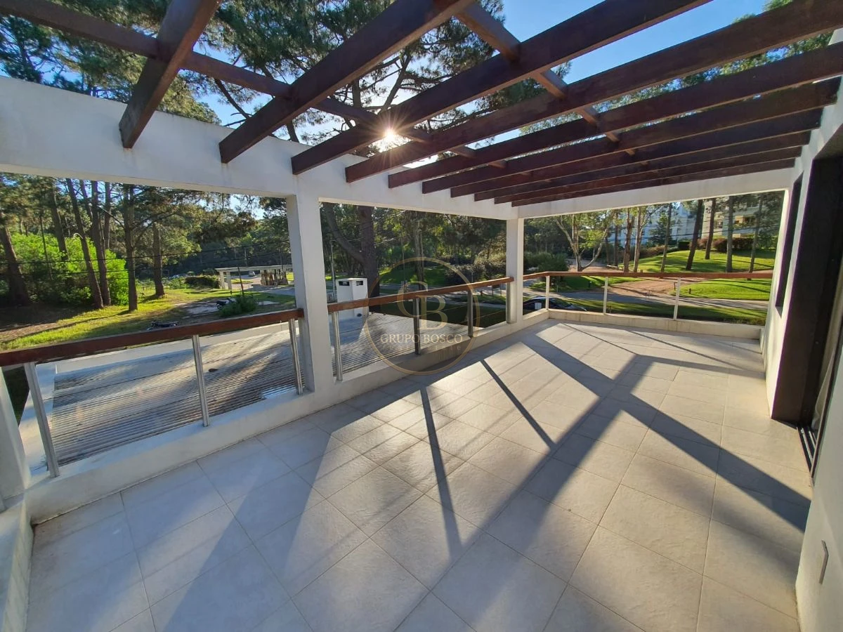 Casa ID.359 - Venta, Moderna Casa Solanas Vacation Club.