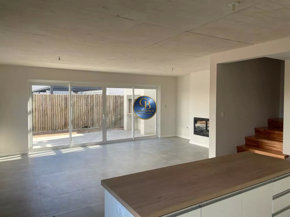 Casa ID.1212 - Venta Casa N2 Duplex en complejo Barra de Carrasco