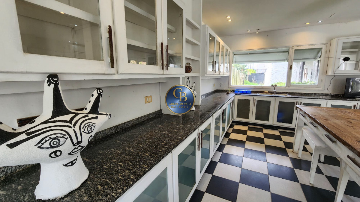 Casa ID.1249 - Casa, Las Grutas 5 Dormitorios