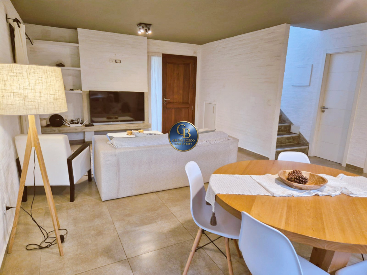 Casa ID.1461 - Alquiler o Venta,Hermosa Casa en B° privado.
