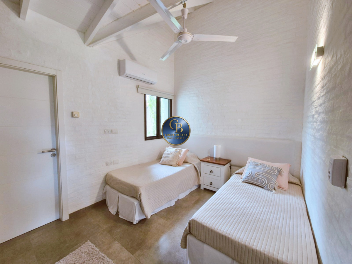 Casa ID.1461 - Alquiler o Venta,Hermosa Casa en B° privado.
