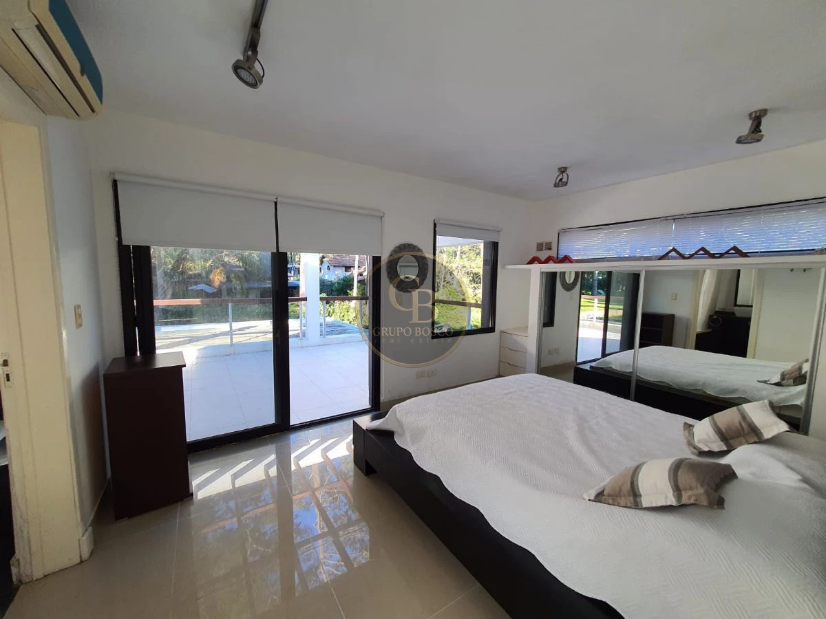 Casa ID.359 - Venta, Moderna Casa Solanas Vacation Club.