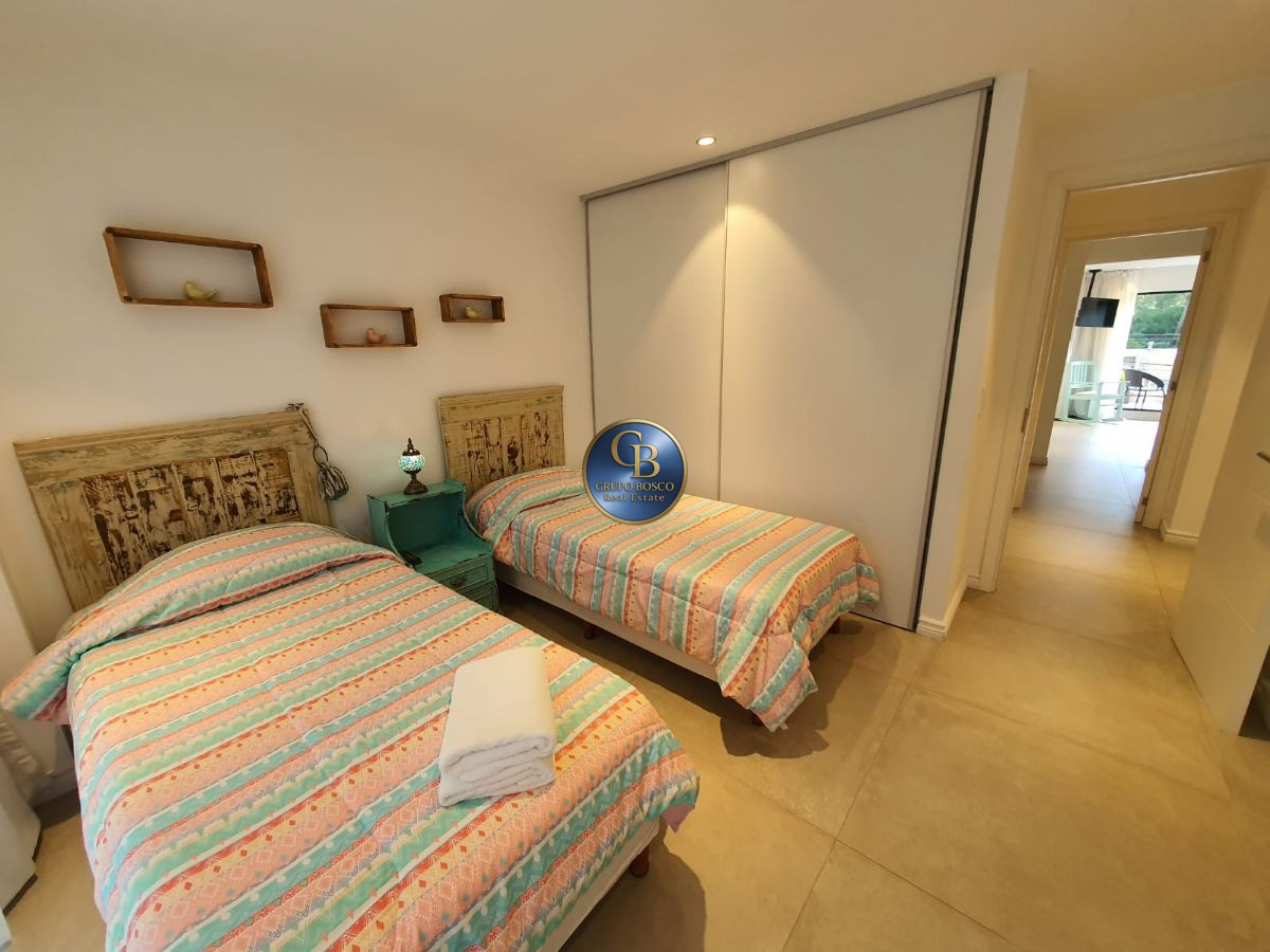 Casa ID.377 - CASA VENTA 4 DORMITORIOS 4 BAñOS COMPLEJO SOLANAS 