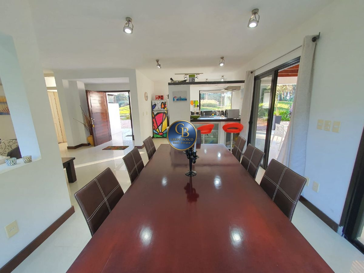 Casa ID.359 - Venta, Moderna Casa Solanas Vacation Club.