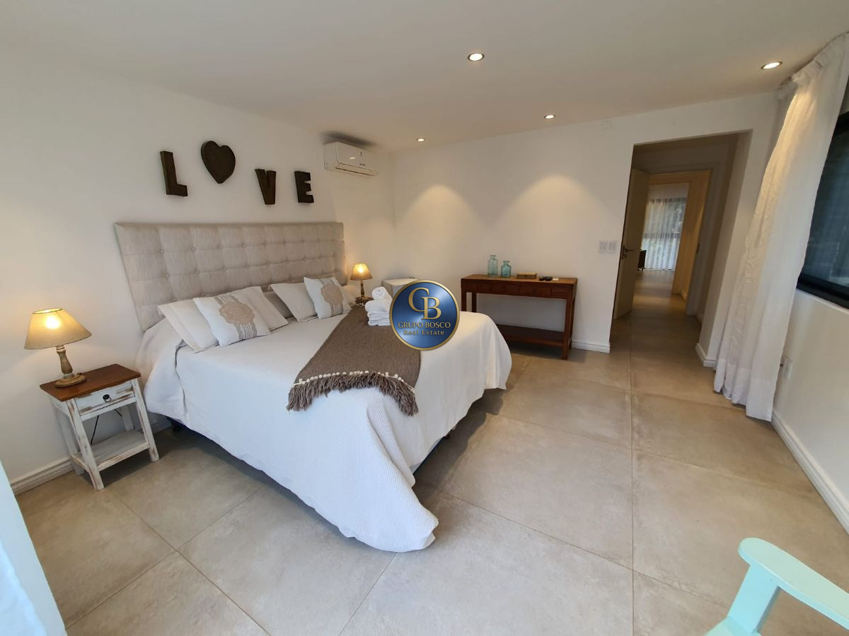 Casa ID.377 - CASA VENTA 4 DORMITORIOS 4 BAñOS COMPLEJO SOLANAS 