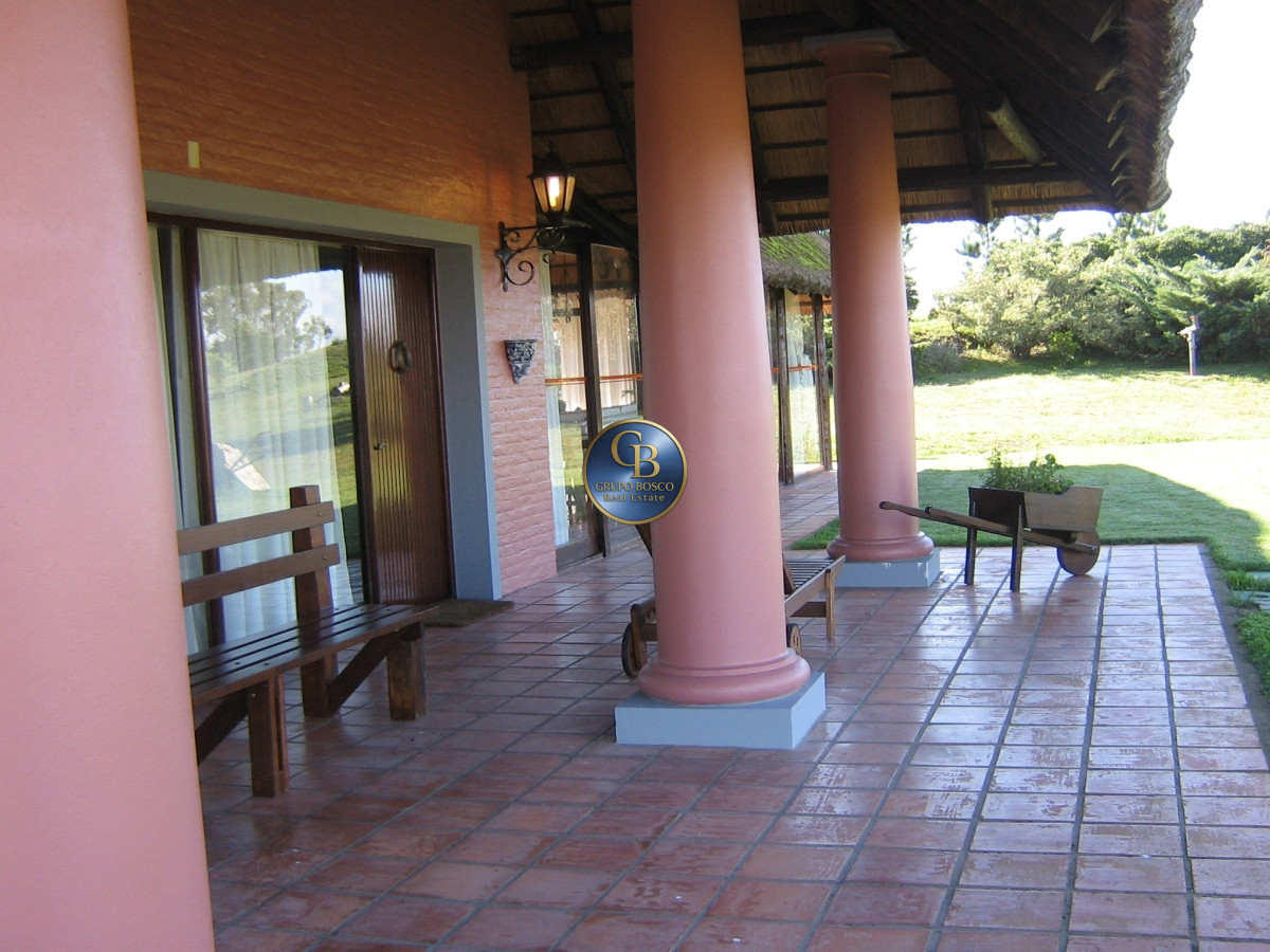 Campo Ref.1208 - En venta 92 hectáreas con hermosa casa.