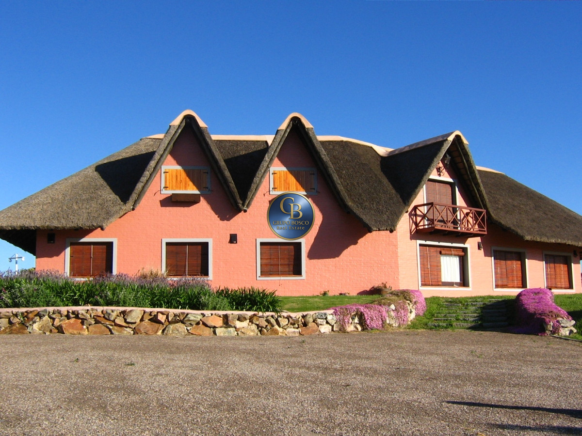 Campo Ref.1208 - En venta 92 hectáreas con hermosa casa.