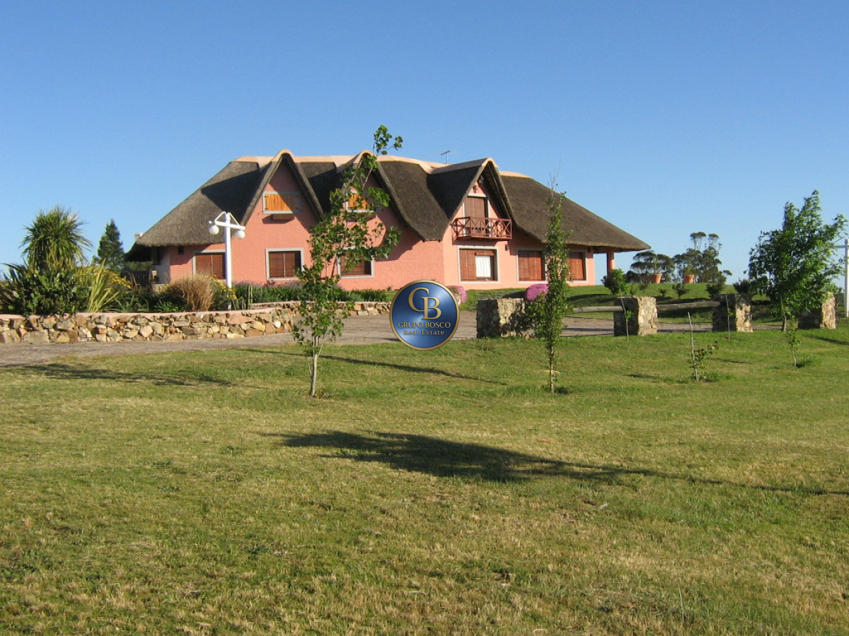 Campo Ref.1208 - En venta 92 hectáreas con hermosa casa.