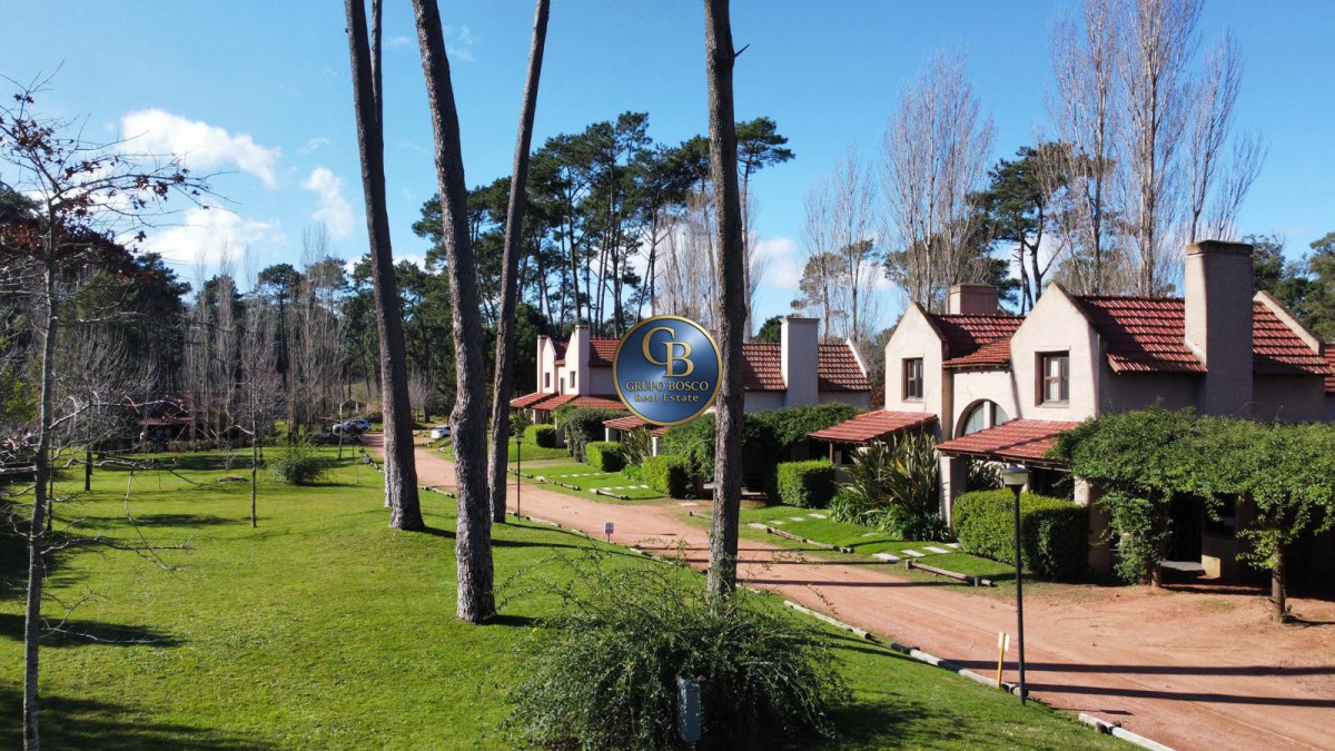 Terreno ID.1124 - Lotes en venta desde los 237m2, Barrio Privado (Parque Pinares).