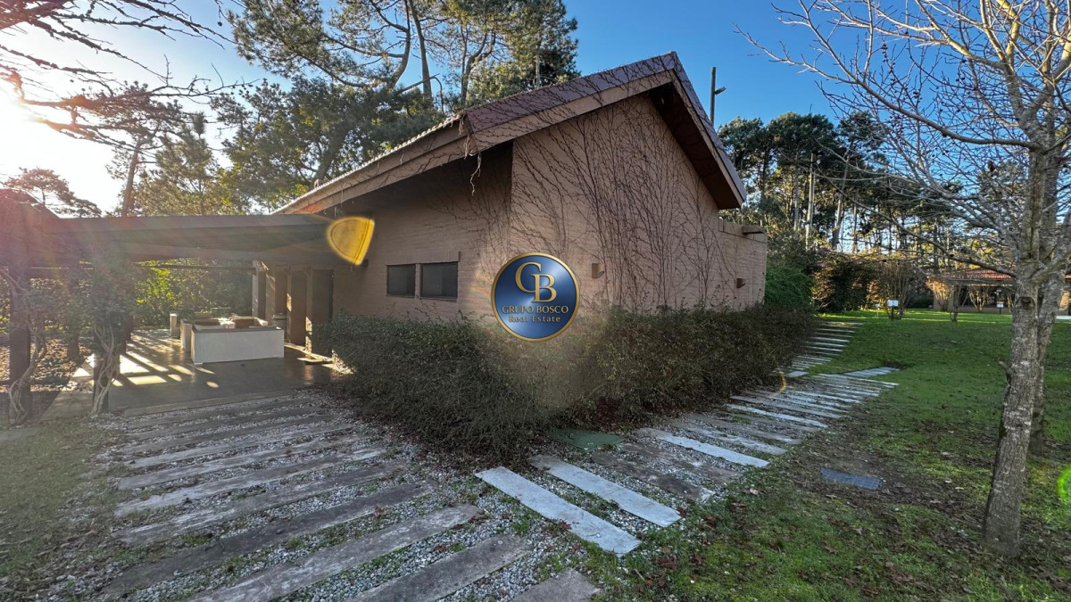Terreno ID.1124 - Lotes en venta desde los 237m2, Barrio Privado (Parque Pinares).