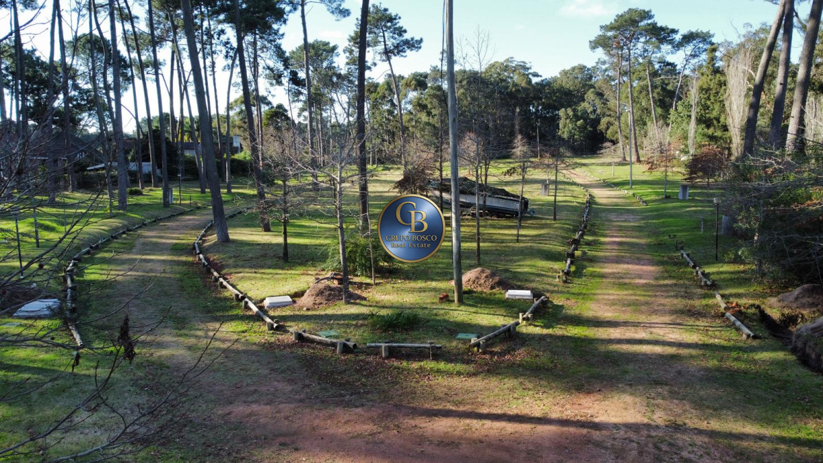 Terreno ID.1124 - Lotes en venta desde los 237m2, Barrio Privado (Parque Pinares).
