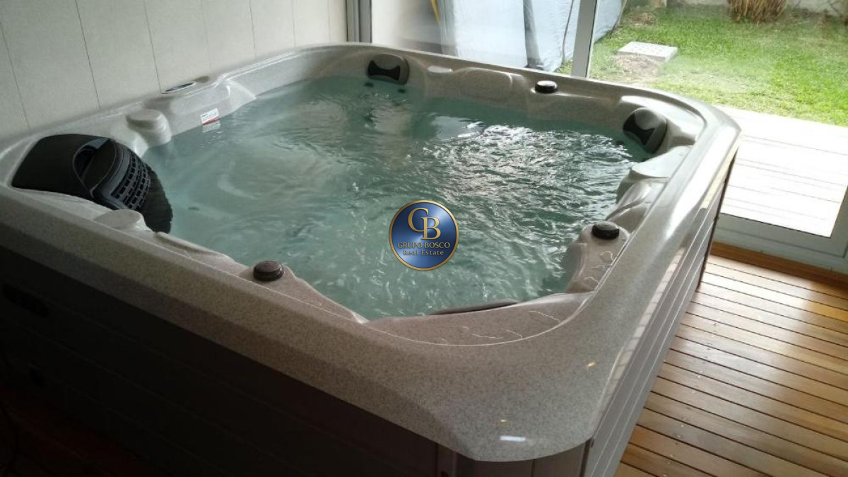 Apartamento ID.1187 - Alquiler Anual o Venta, frente al mar.