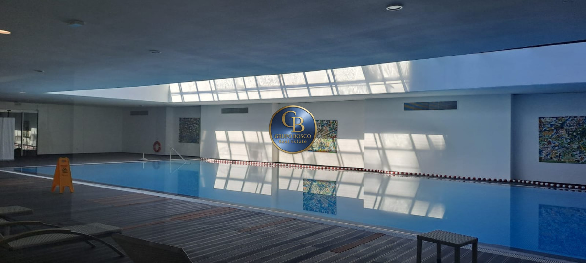 Apartamento ID.1177 - En venta apartamento de 3 dormitorios y 3 baños. Rooselvet Center.