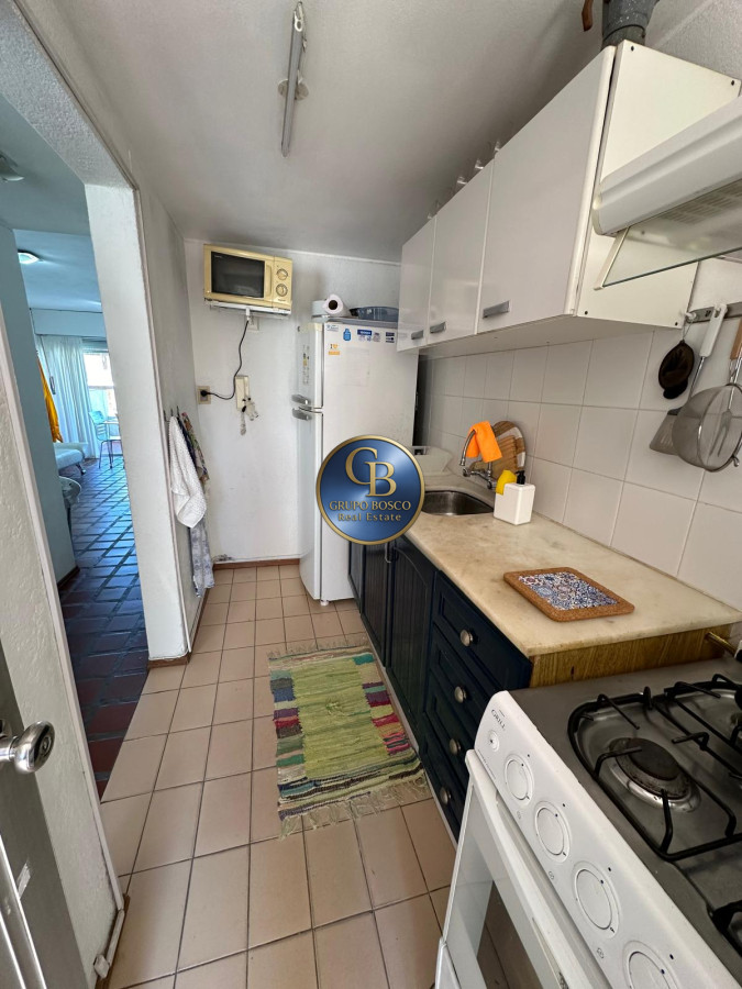 Apartamento ID.1260 - En venta apartamento, 1 dormitorio, frente a playa mansa. 