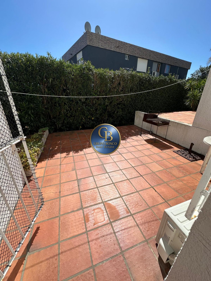 Apartamento ID.1260 - En venta apartamento, 1 dormitorio, frente a playa mansa. 