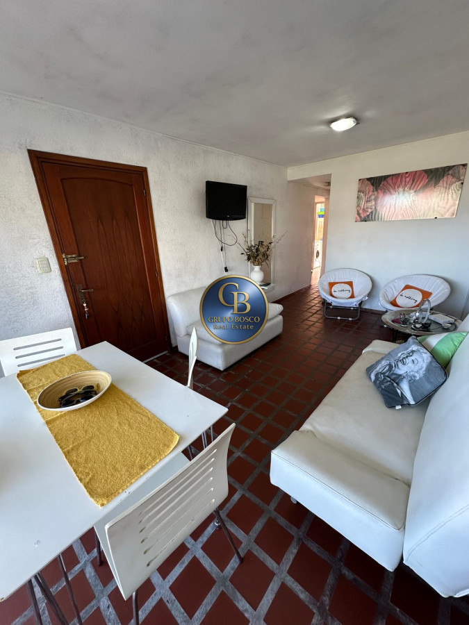 Apartamento ID.1260 - En venta apartamento, 1 dormitorio, frente a playa mansa. 
