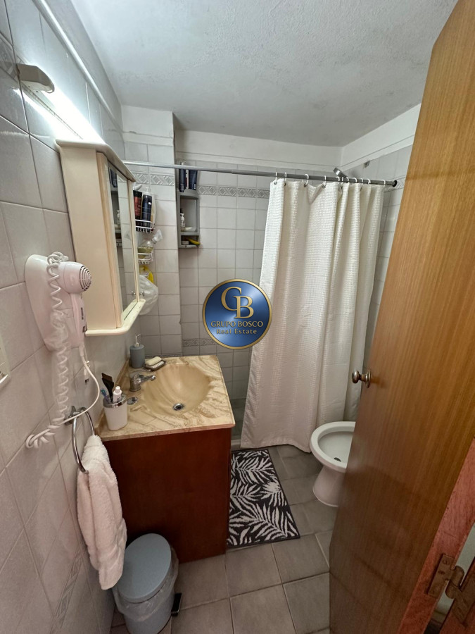 Apartamento ID.1260 - En venta apartamento, 1 dormitorio, frente a playa mansa. 