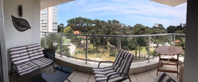 PUNTA DEL ESTE SOBRE ROOSEVELT APTO CON AMENITIES 2 DORMITORIOS 2 BAÑOS PARRILLERO PROPIO  - Ref : EQP7035