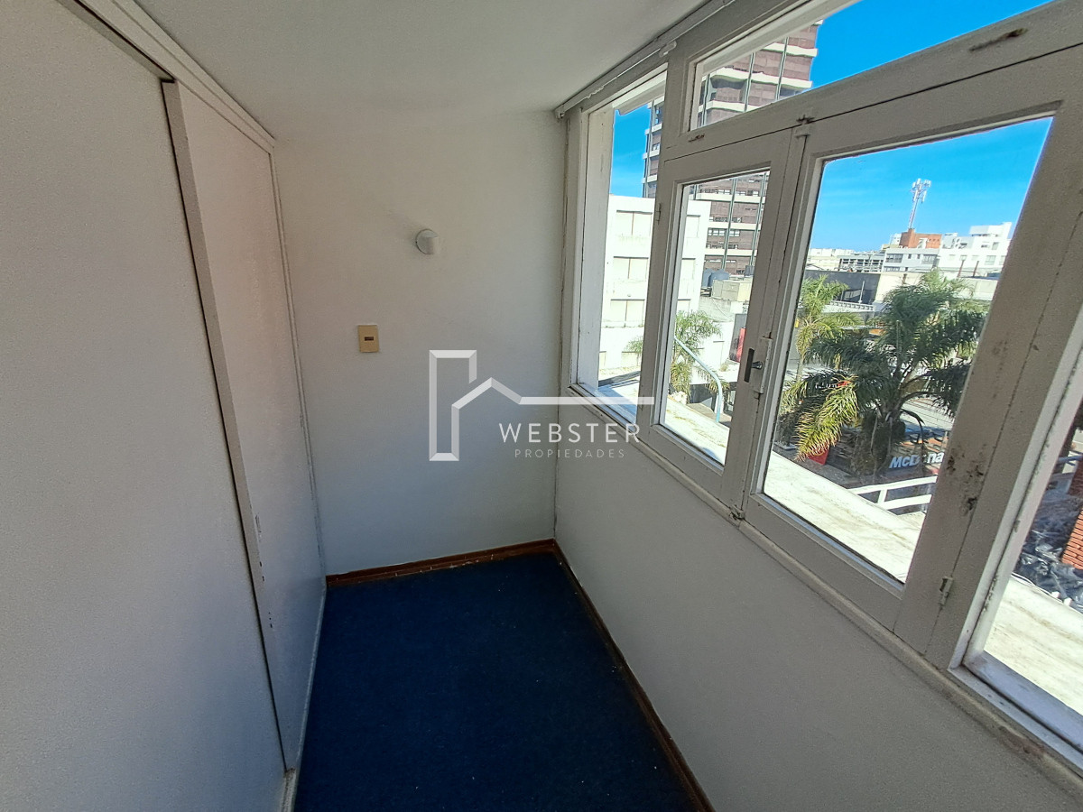 Apartamento ID.2283 - PUNTA DEL ESTE PENINSULA DUPLEX DE 4 DORMITORIOS Y AZOTEA EN VENTA