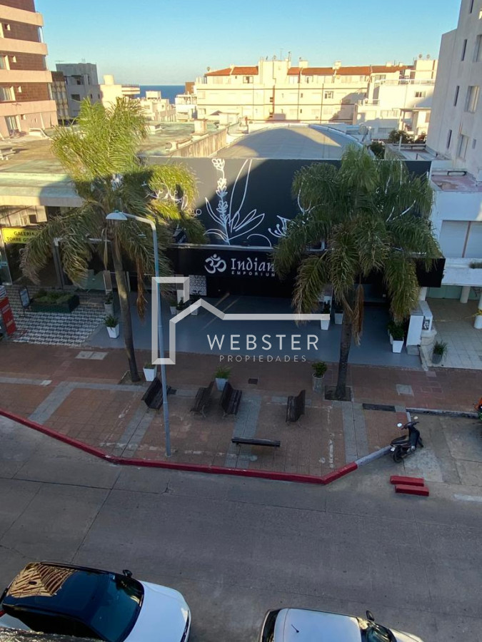 Apartamento ID.2283 - PUNTA DEL ESTE PENINSULA DUPLEX DE 4 DORMITORIOS Y AZOTEA EN VENTA
