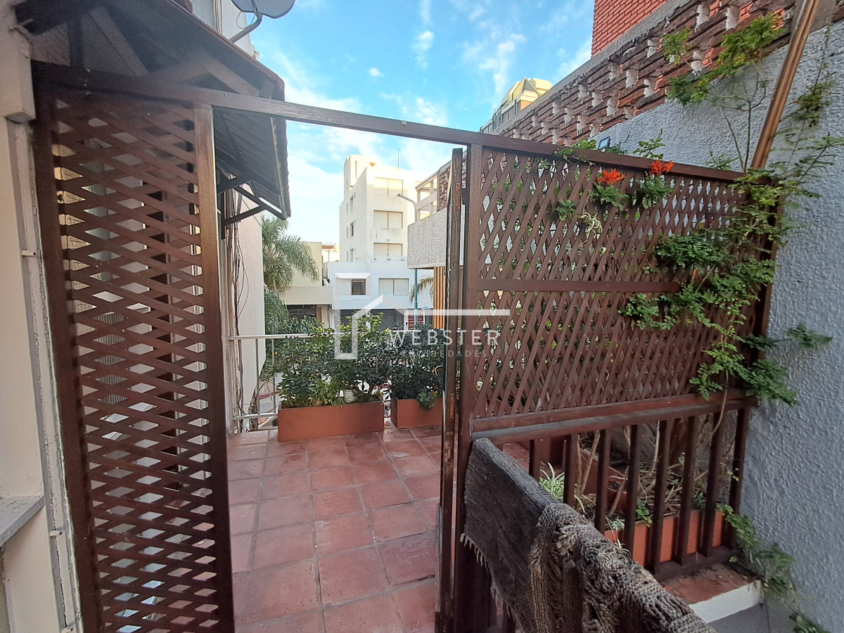 Apartamento ID.2283 - PUNTA DEL ESTE PENINSULA DUPLEX DE 4 DORMITORIOS Y AZOTEA EN VENTA
