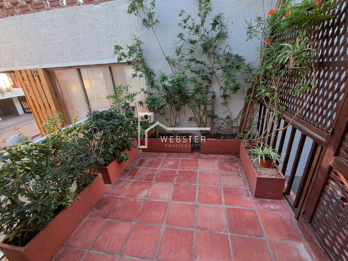 Apartamento ID.2283 - PUNTA DEL ESTE PENINSULA DUPLEX DE 4 DORMITORIOS Y AZOTEA EN VENTA