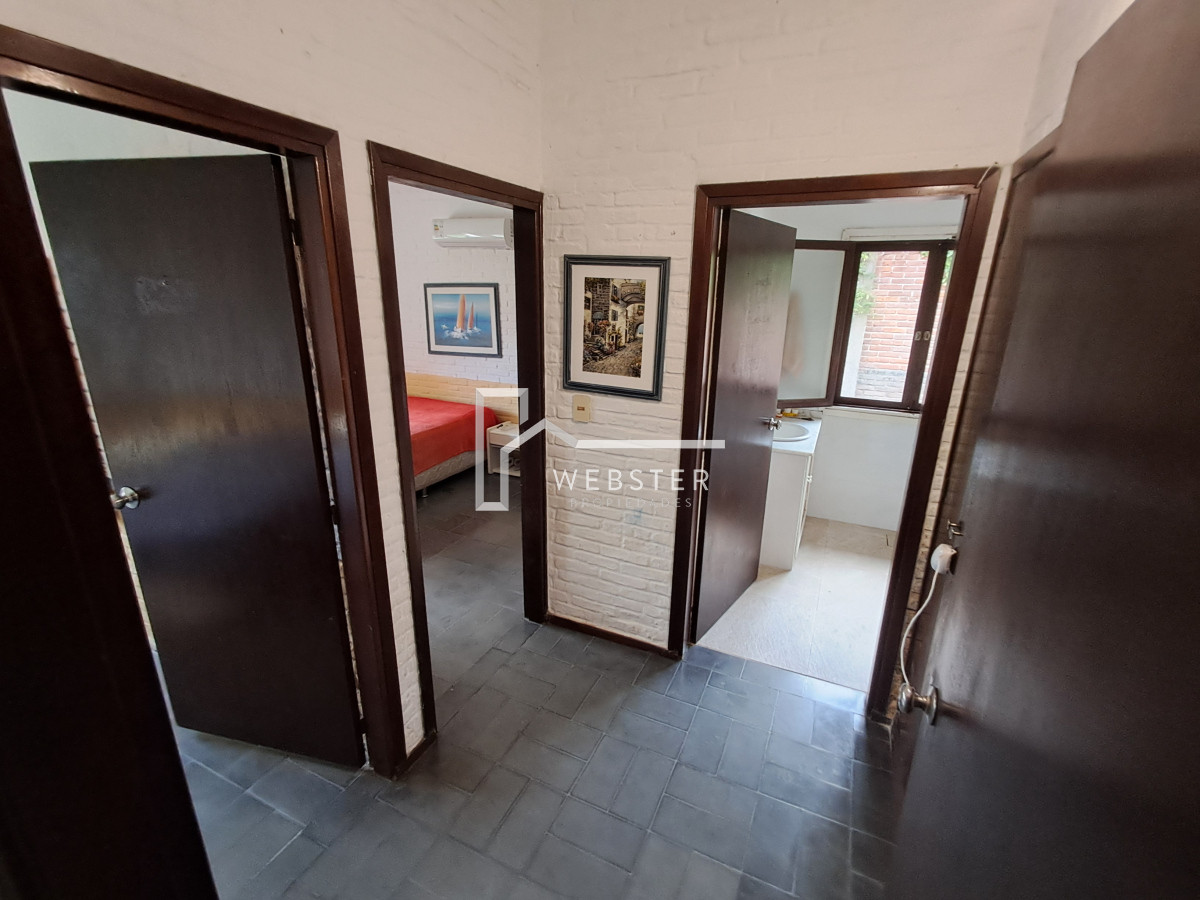 Casa ID.2065 - PUNTA DEL ESTE MANSA CASA DE 2 DORMITORIOS Y DEPENDENCIA EN VENTA