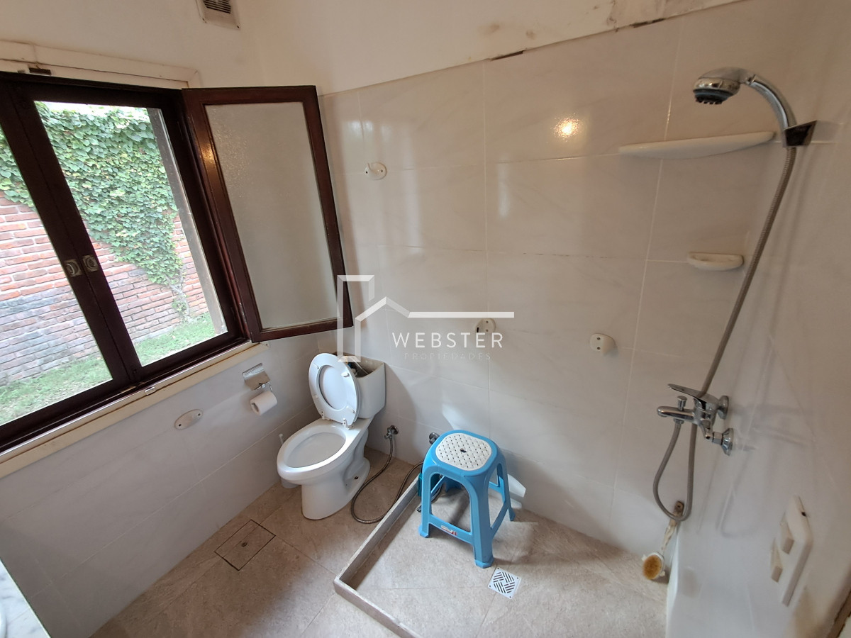 Casa ID.2065 - PUNTA DEL ESTE MANSA CASA DE 2 DORMITORIOS Y DEPENDENCIA EN VENTA