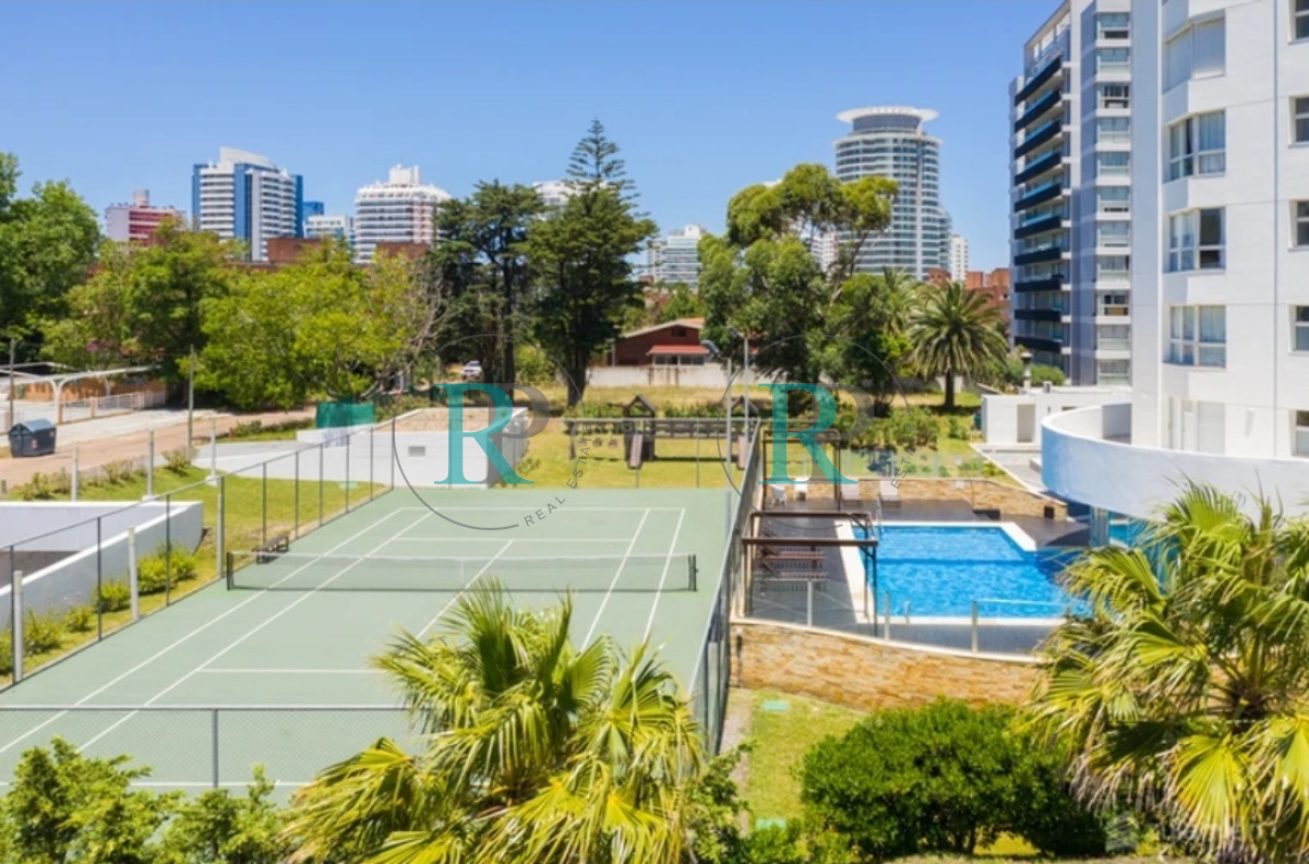 Apartamento ID.2254 - PUNTA DEL ESTE MANSA APARTAMENTO DE 3 DORMITORIOS DEPENDENCIA PARRILLERO AMENITIES