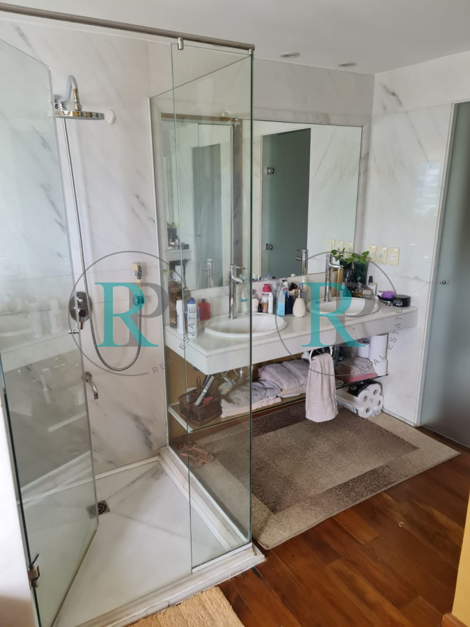 Apartamento ID.2118 - PUNTA DEL ESTE APARTAMENTO 3 DORMITORIOS EDIFICIO CON SERVICIOS  ZONA MANSA 