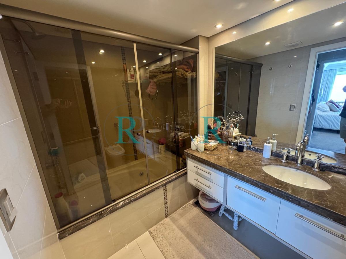 Apartamento ID.2254 - PUNTA DEL ESTE MANSA APARTAMENTO DE 3 DORMITORIOS DEPENDENCIA PARRILLERO AMENITIES