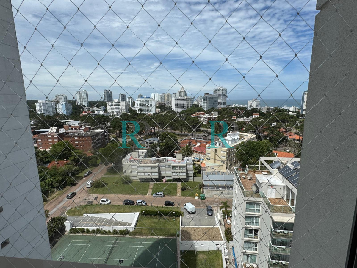 Apartamento ID.2254 - PUNTA DEL ESTE MANSA APARTAMENTO DE 3 DORMITORIOS DEPENDENCIA PARRILLERO AMENITIES