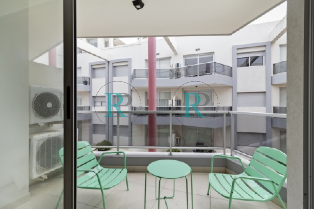 Apartamento ID.2378 - PUNTA DEL ESTE PENINSULA APTO 1 DORMITORIO EN VENTA EDIFICIO MODERNO