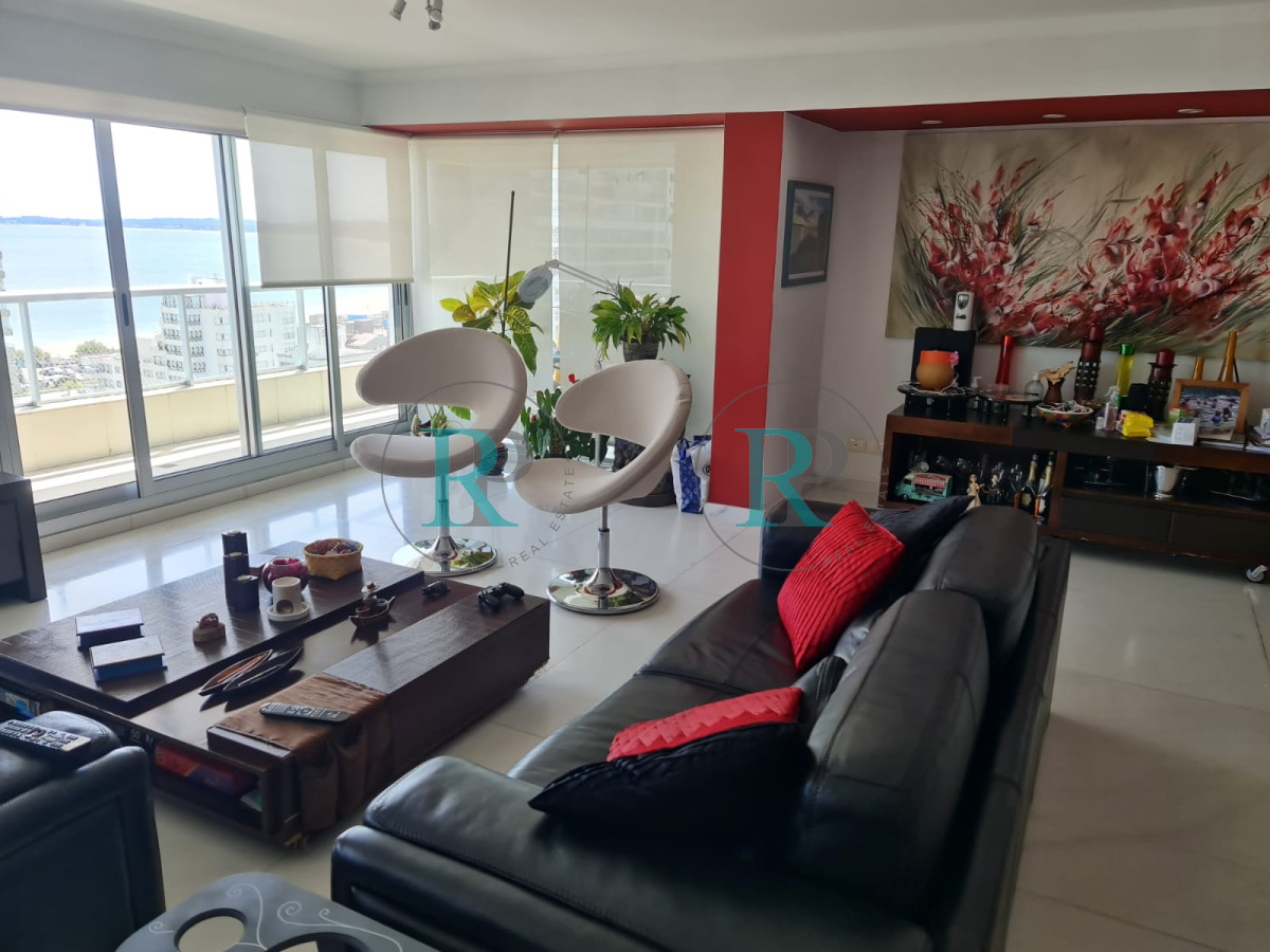 Apartamento ID.2118 - PUNTA DEL ESTE APARTAMENTO 3 DORMITORIOS EDIFICIO CON SERVICIOS  ZONA MANSA 