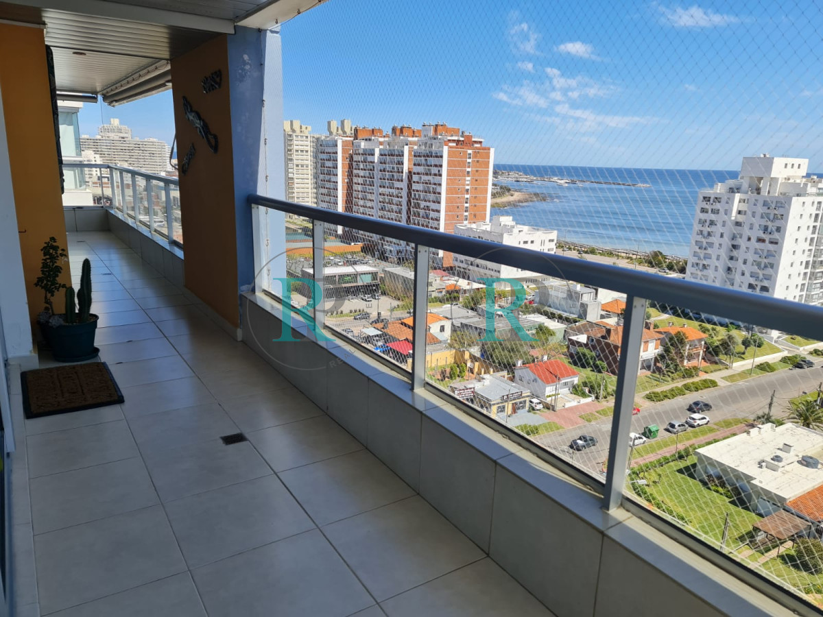 Apartamento ID.2118 - PUNTA DEL ESTE APARTAMENTO 3 DORMITORIOS EDIFICIO CON SERVICIOS  ZONA MANSA 