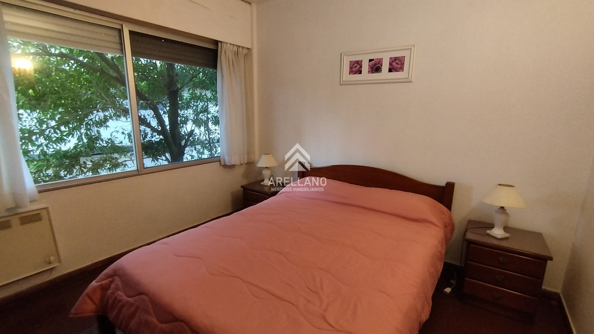 Apartamento ID.4740 - Venta apartamento 2 dormitorios en PUNTA DEL ESTE, zona AIDY GRILL