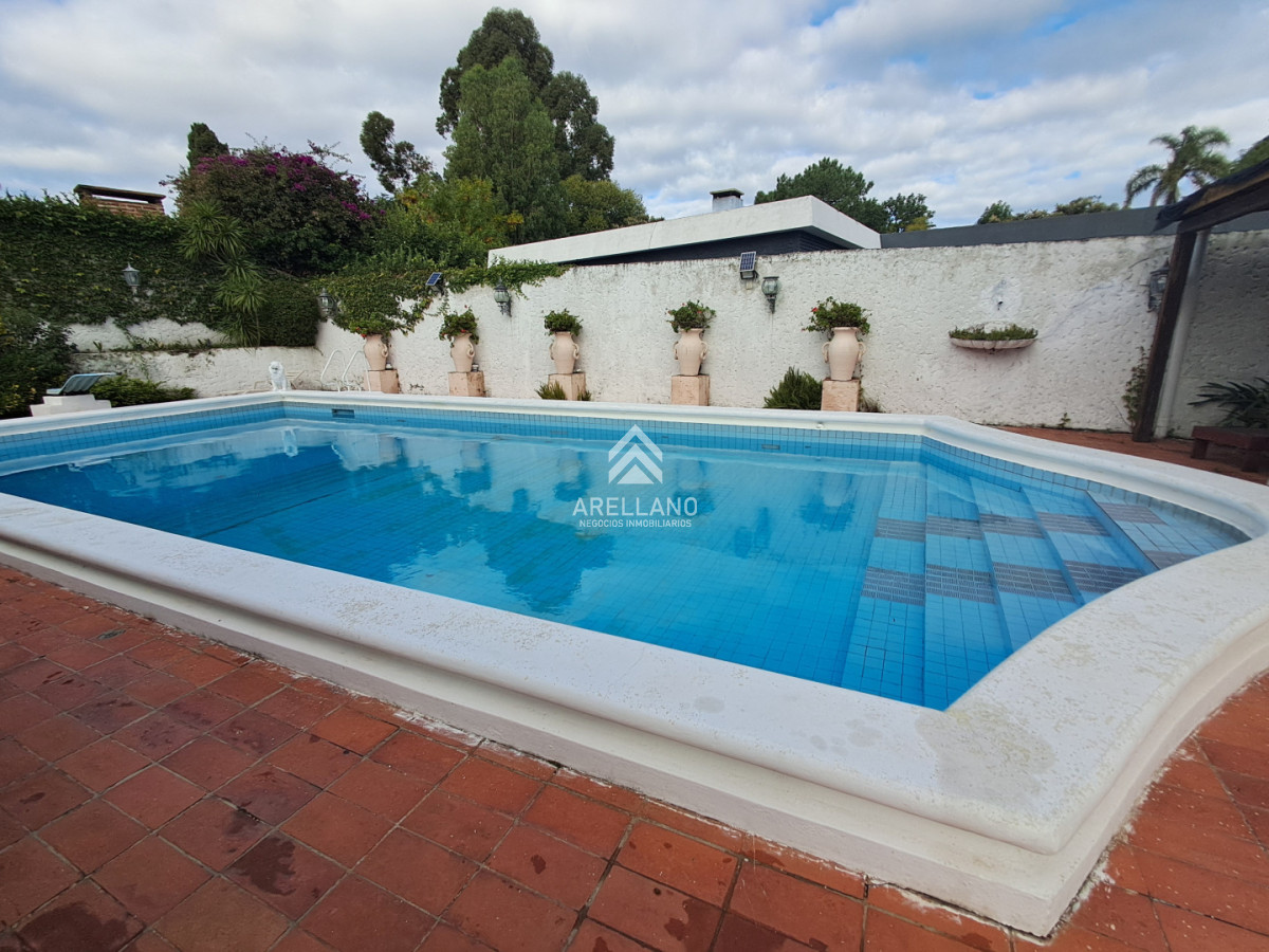 Casa ID.6431 - Venta casa 5 dormitorios Playa Mansa 
