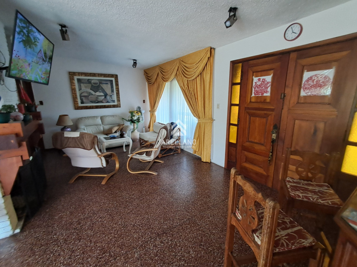Casa ID.6431 - Venta casa 5 dormitorios Playa Mansa 