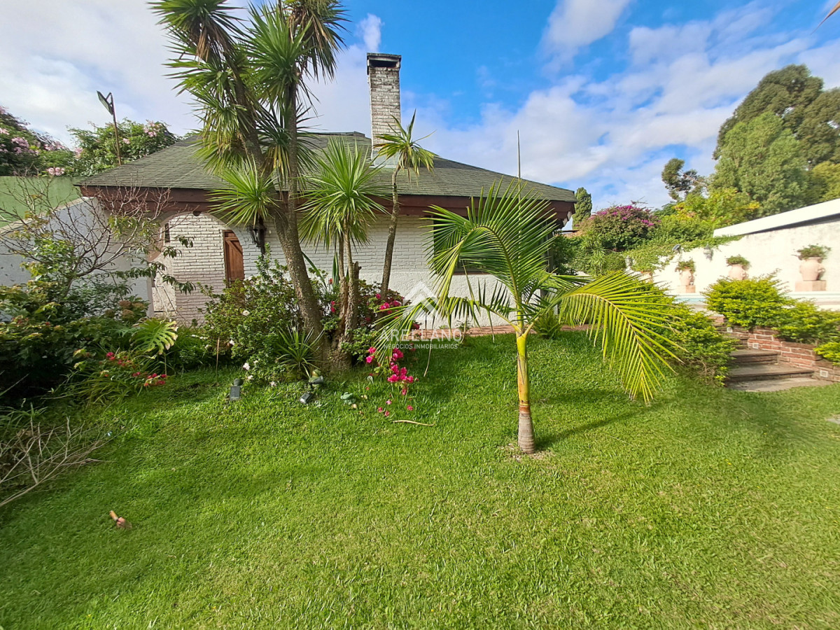 Casa ID.6431 - Venta casa 5 dormitorios Playa Mansa 