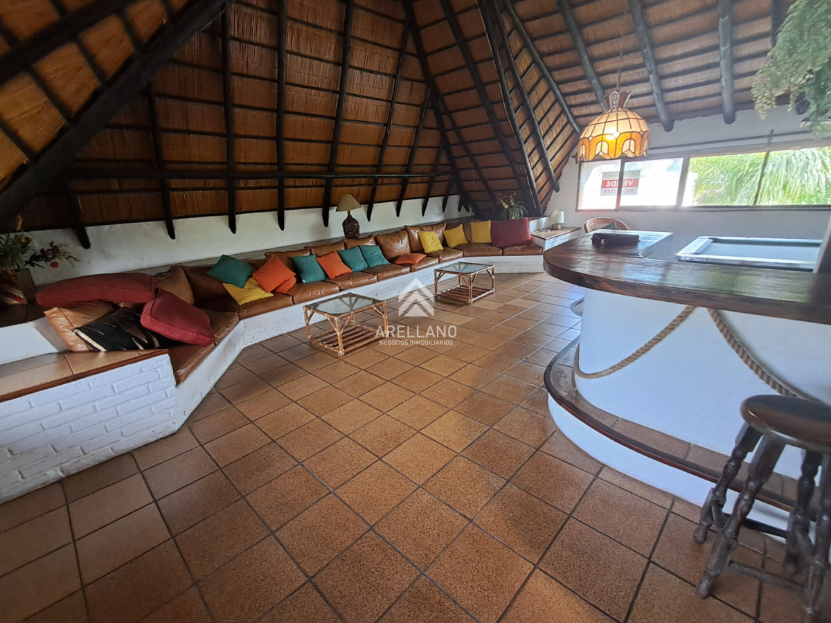 Casa ID.6431 - Venta casa 5 dormitorios Playa Mansa 