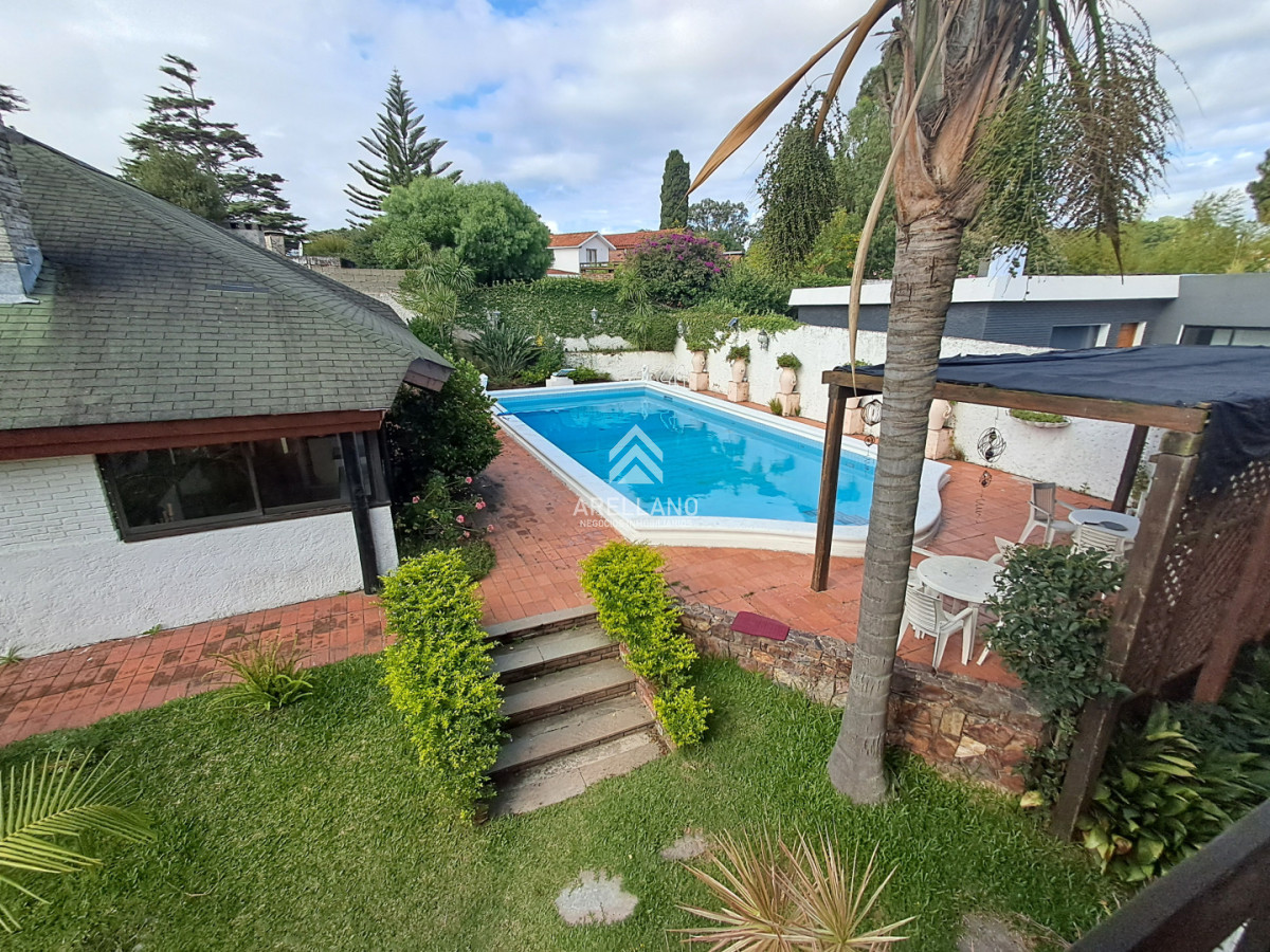 Casa ID.6431 - Venta casa 5 dormitorios Playa Mansa 