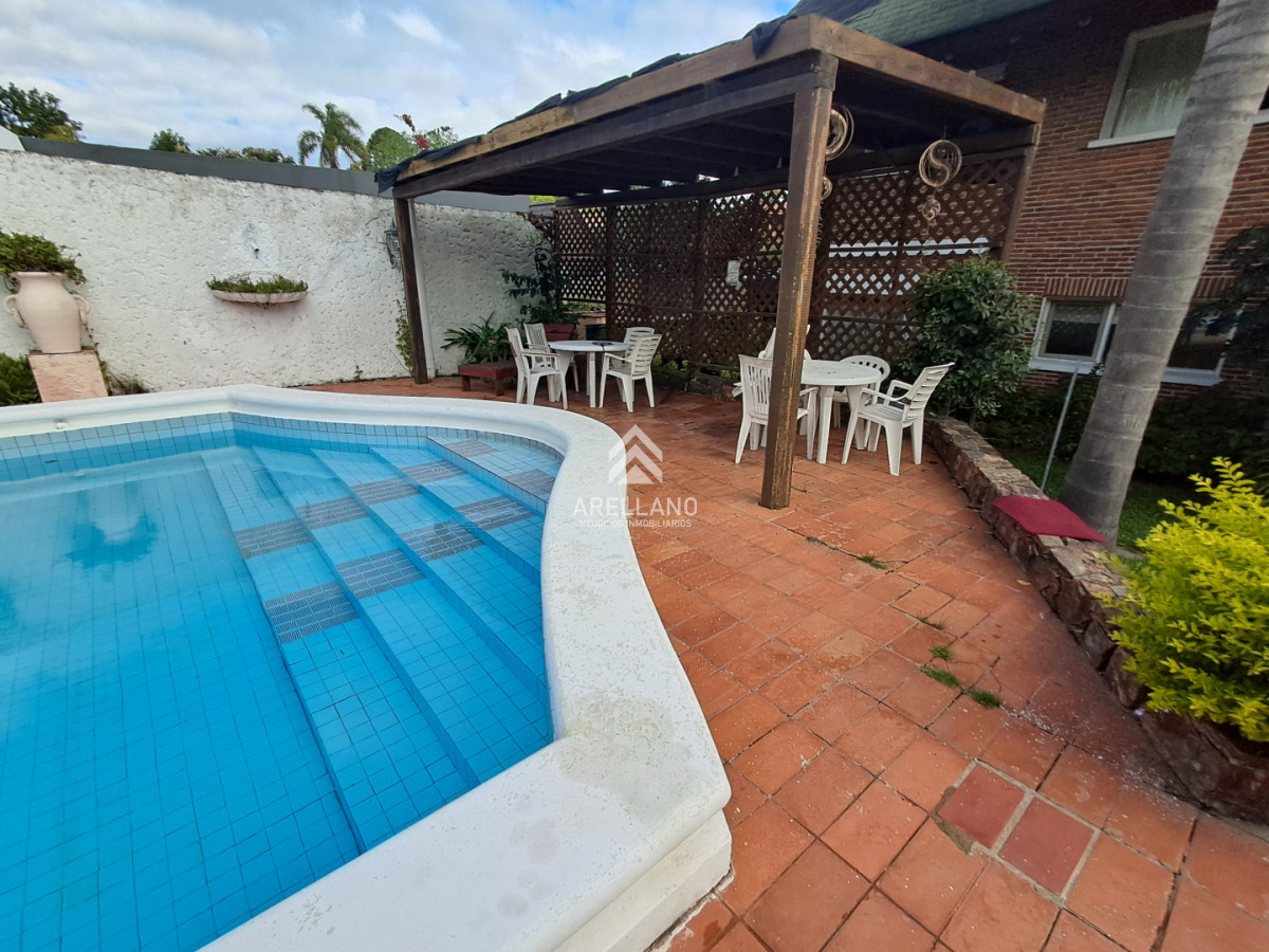 Casa ID.6431 - Venta casa 5 dormitorios Playa Mansa 