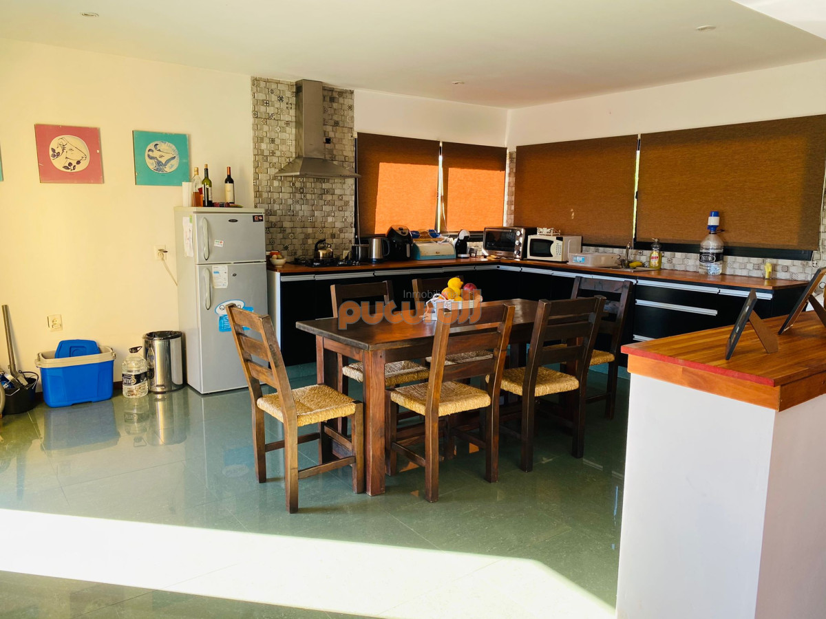 Casa ID.1838 - VENDO