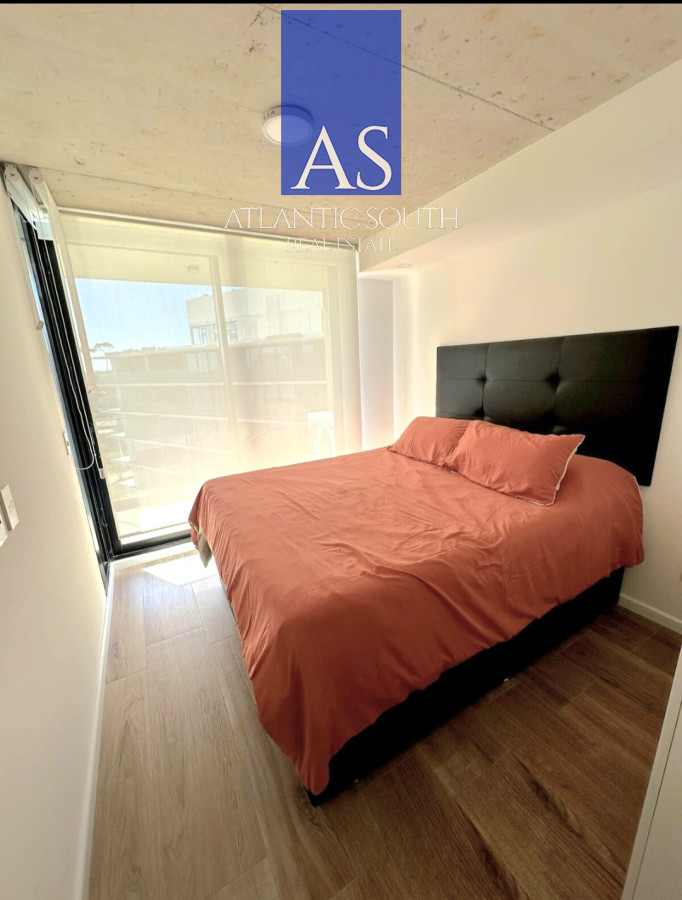 Apartamento ID.4444 - Oportunidad apartamento 1 dormitorio primera linea frente al mar Playa Mansa Punta del Este