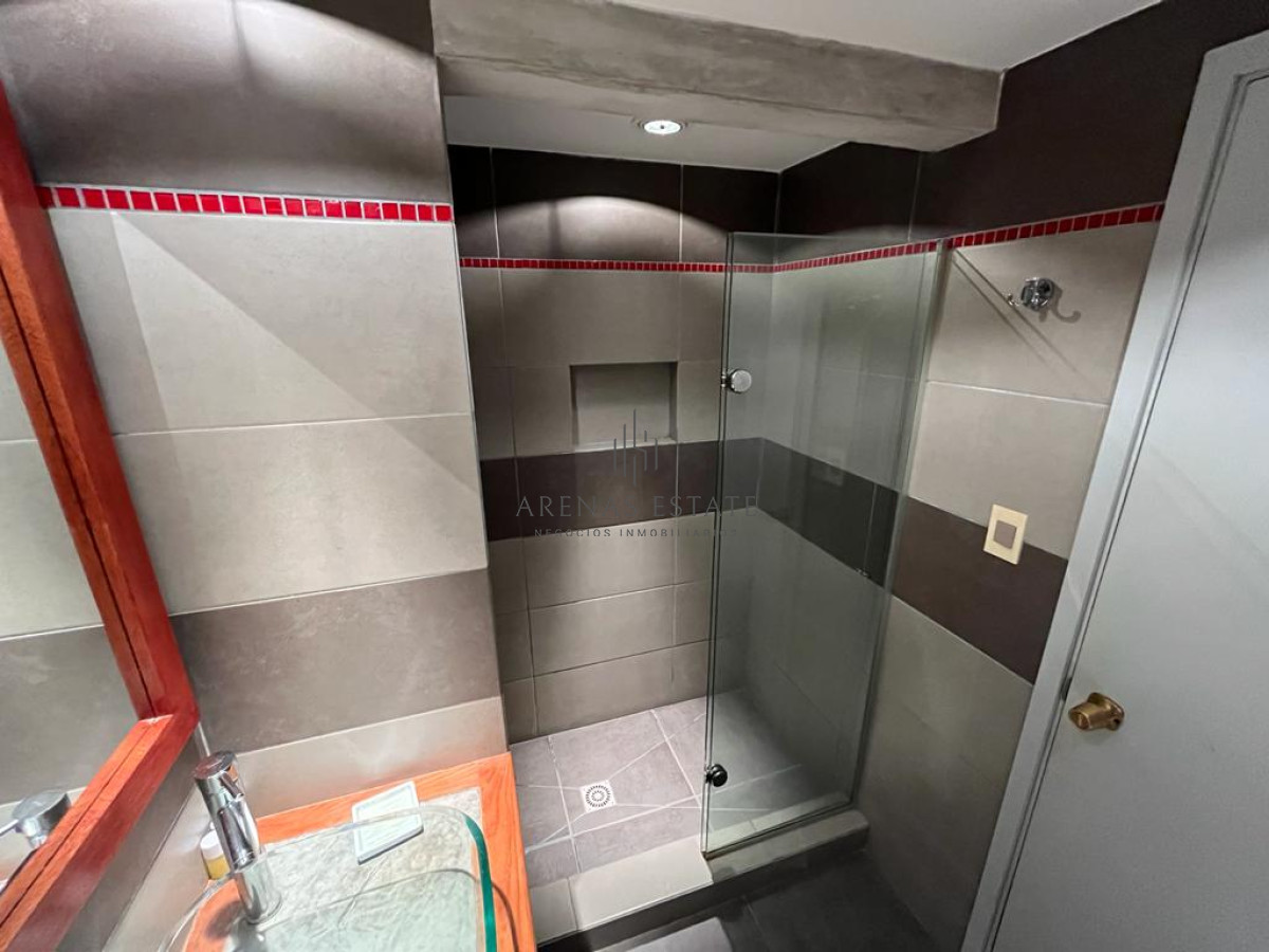 Apartamento ID.3710 - Apartamento en venta de 2 dormitorios, terraza con vista al mar- Brava, Punta del Este