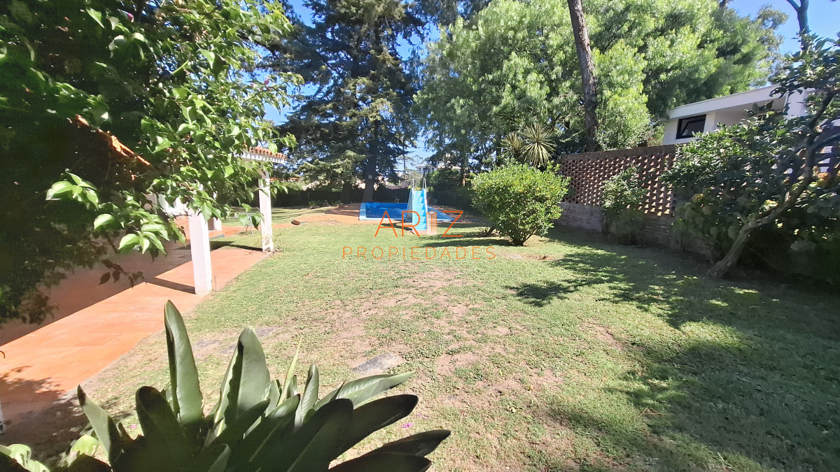 Casa ID.2347 - PUNTA DEL ESTE MANSA 4 DORMITORIOS PISCINA ALQUILER ANUAL E INVERNAL
