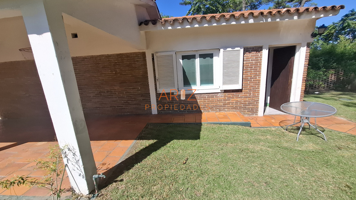 Casa ID.2347 - PUNTA DEL ESTE MANSA 4 DORMITORIOS PISCINA ALQUILER ANUAL E INVERNAL