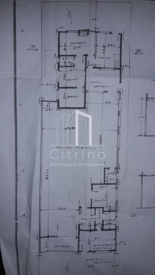 Local Comercial ID.1674 - Local con dos casas.