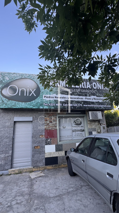 Local Comercial ID.1674 - Local con dos casas.