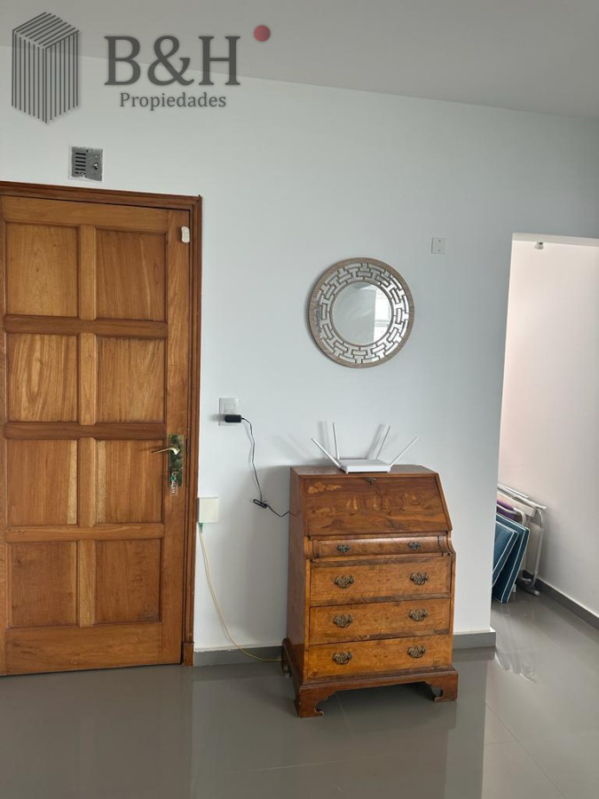 Apartamento ID.5111 - Frente al mar. Apartamento en alquiler anual de 3 dormitorios en Punta del Este 